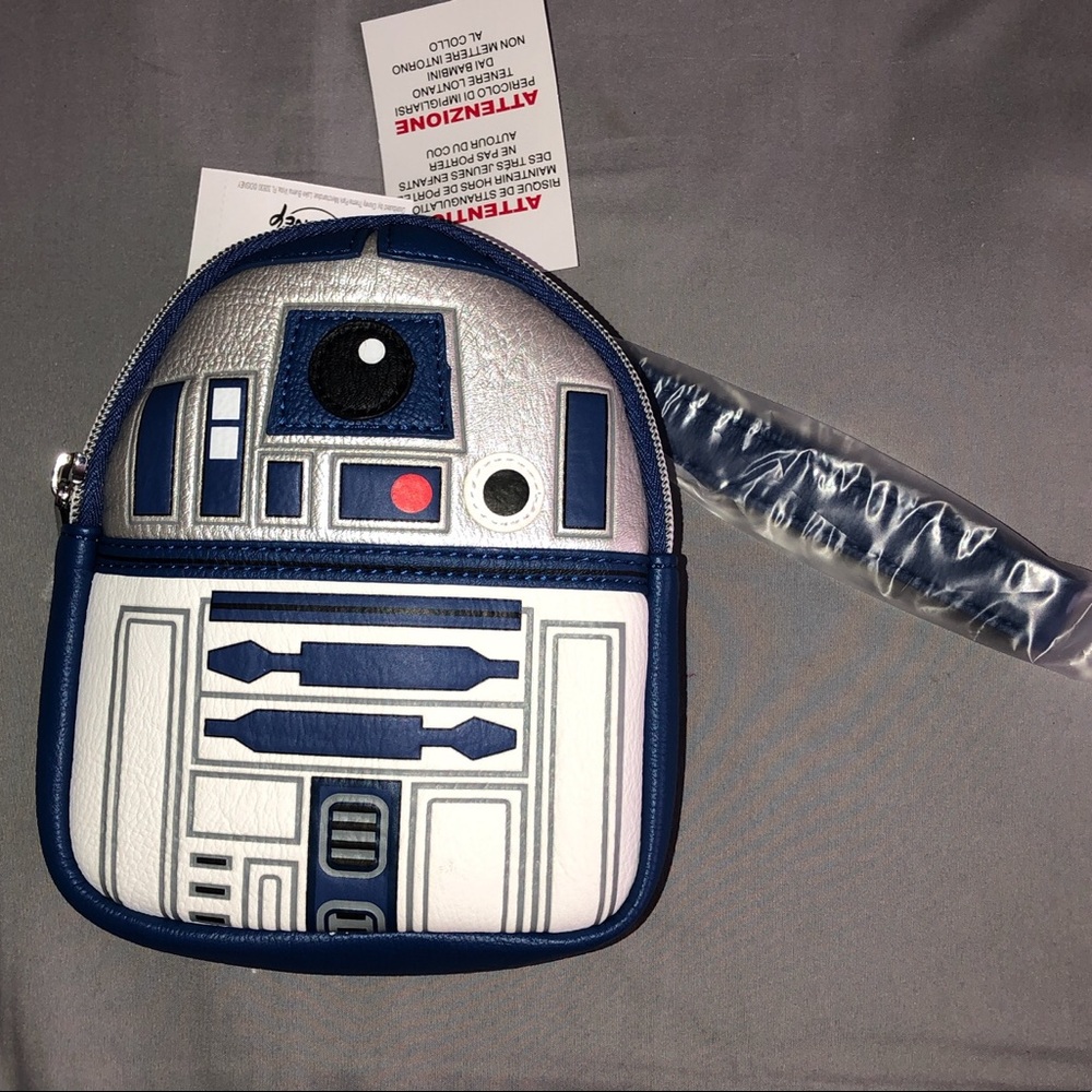 Loungefly Star Wars R2-D2 Wristlet New With Tags